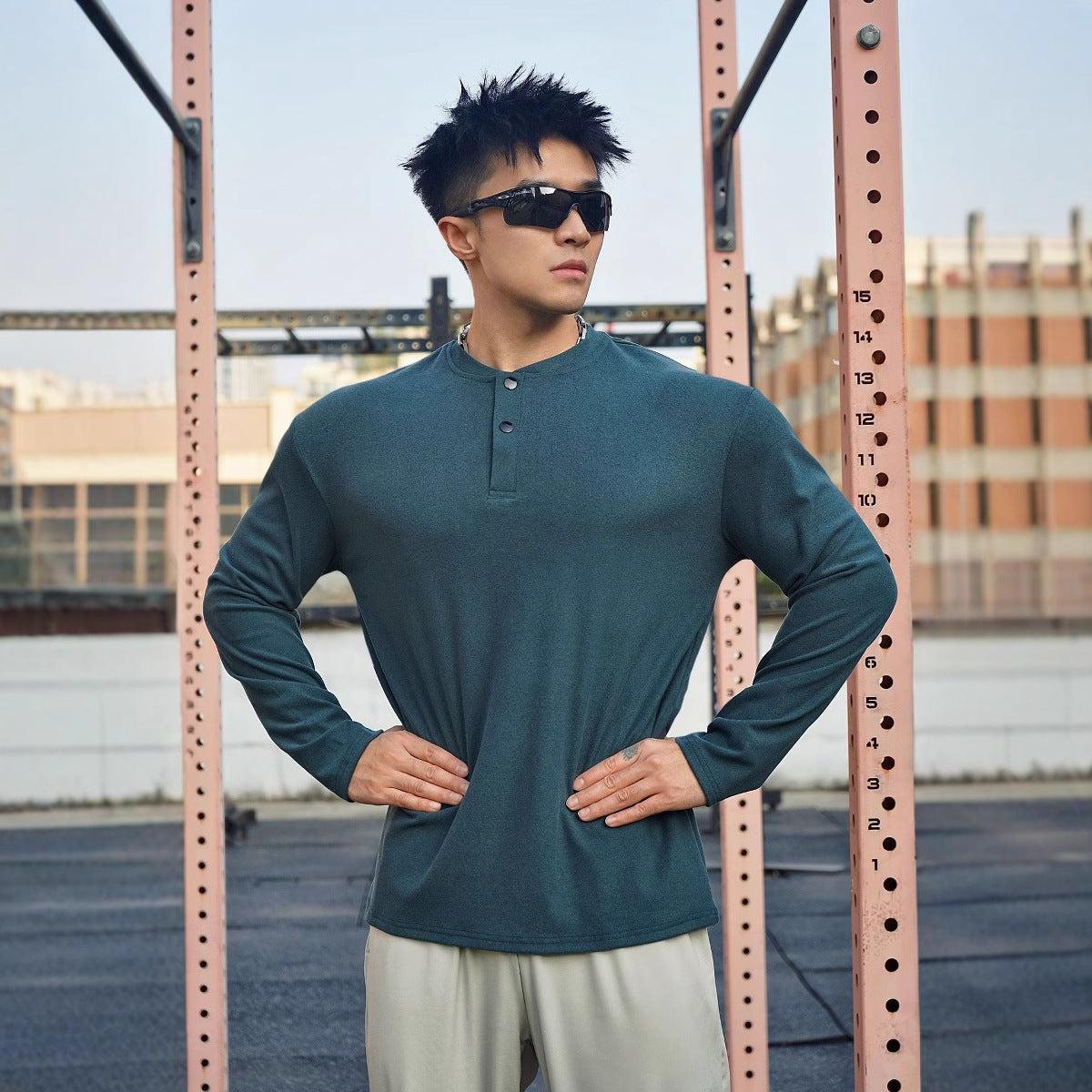 Herren Langarmshirt Atmungsaktiv Knöpfausschnitt Modern