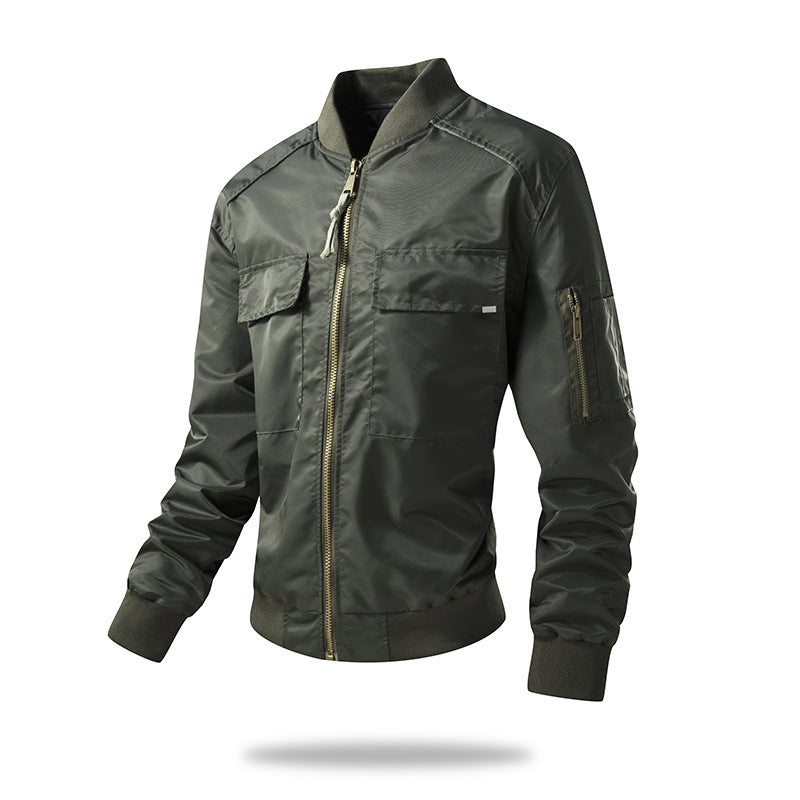Herren Militärjacke mit praktischen Reißverschlusstaschen BerlinGlamour wird zu Herren Militärjacke Modern mit stylischem Berlin Chic