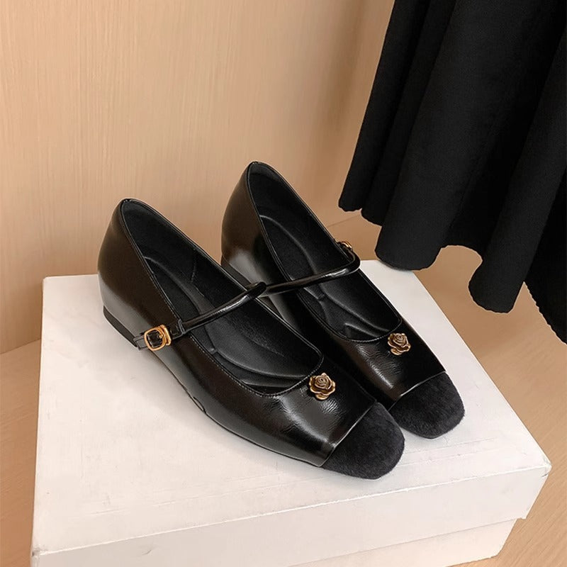Damen Ballerinas Klassisch mit Riemenverschluss und Blumenmuster