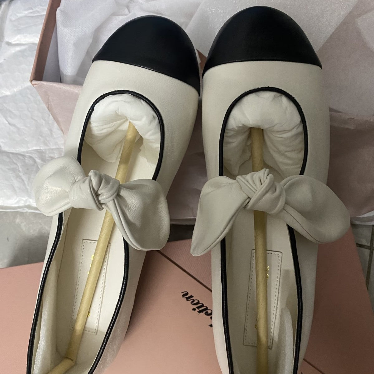 Damen Ballerinas Elegante Schleife Glanzoptik