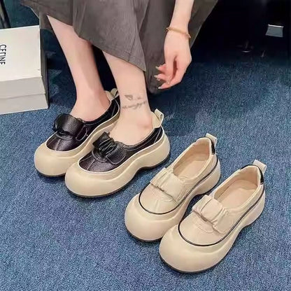 Damen Slipper mit dicker Sohle und Klettverschluss Komfortabel