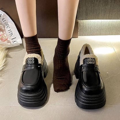 Damen Plüsch-Clogs Warm Bequem mit robuseter Sohle