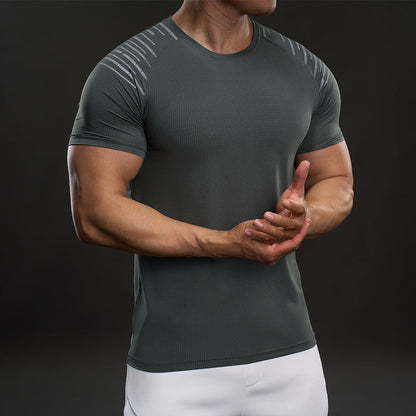 Herren Fitness T-Shirt atmungsaktiv mit Belüftungszonen