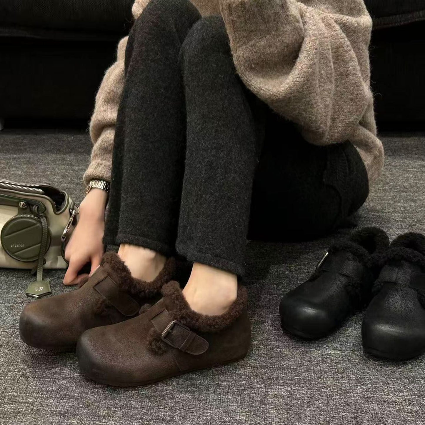 Damen Clogs Weich Kunstfell Schnallen Design Bequem