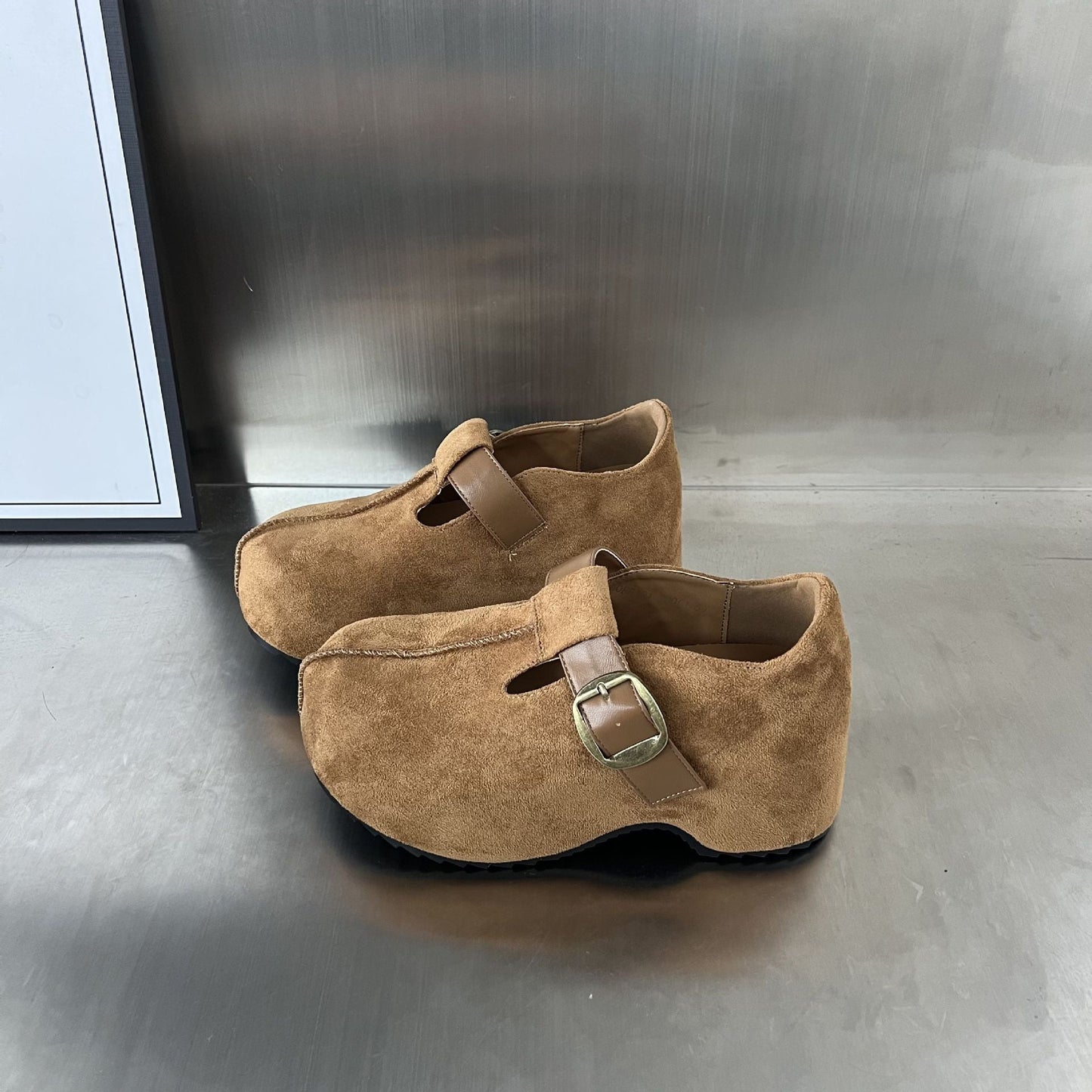 Damen Clogs Komfortabel Wildleder Schnallenverschluss Modern - BerlinGlamour