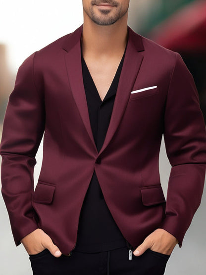 Ein eleganter und stilvoller Blazer mit farblich abgesetztem Revers Berlin-Glamour.