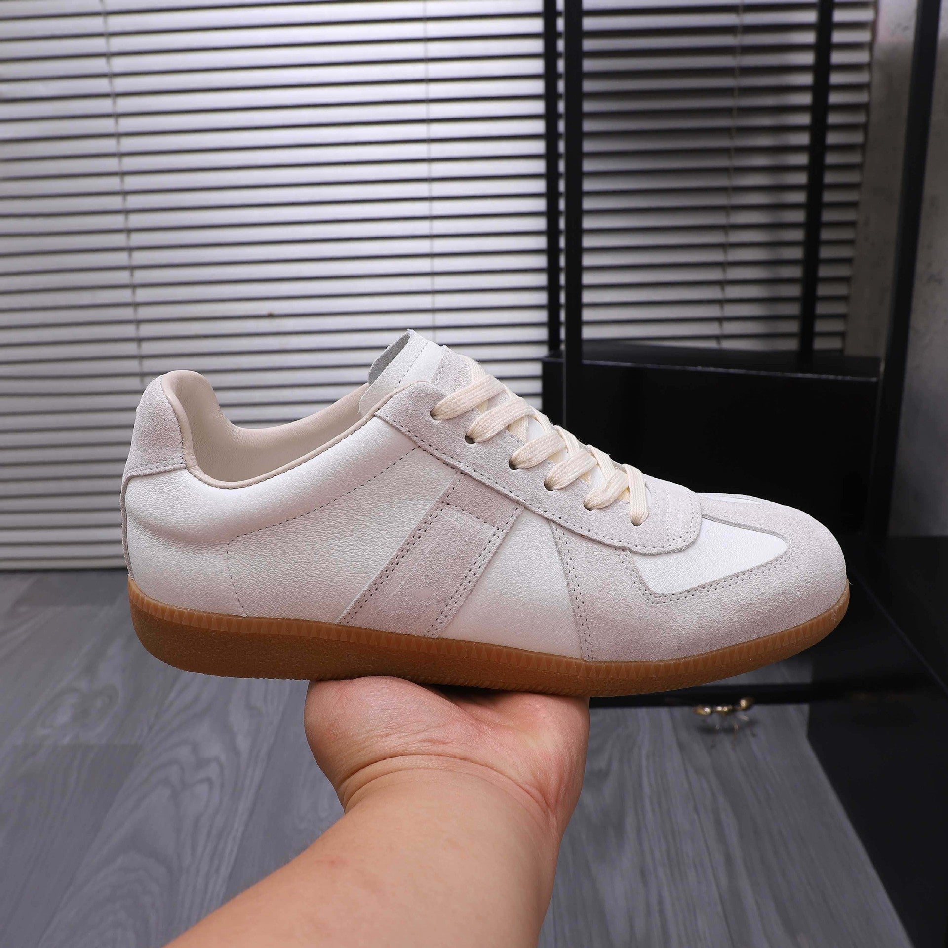 Damen Leder Sneaker Sportlich Rutschfest Modisch - BerlinGlamour