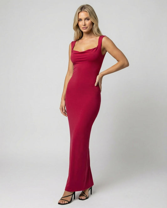 Elegantes Abendkleid Lang Ausschnitt Tief Figurformend - BerlinGlamour
