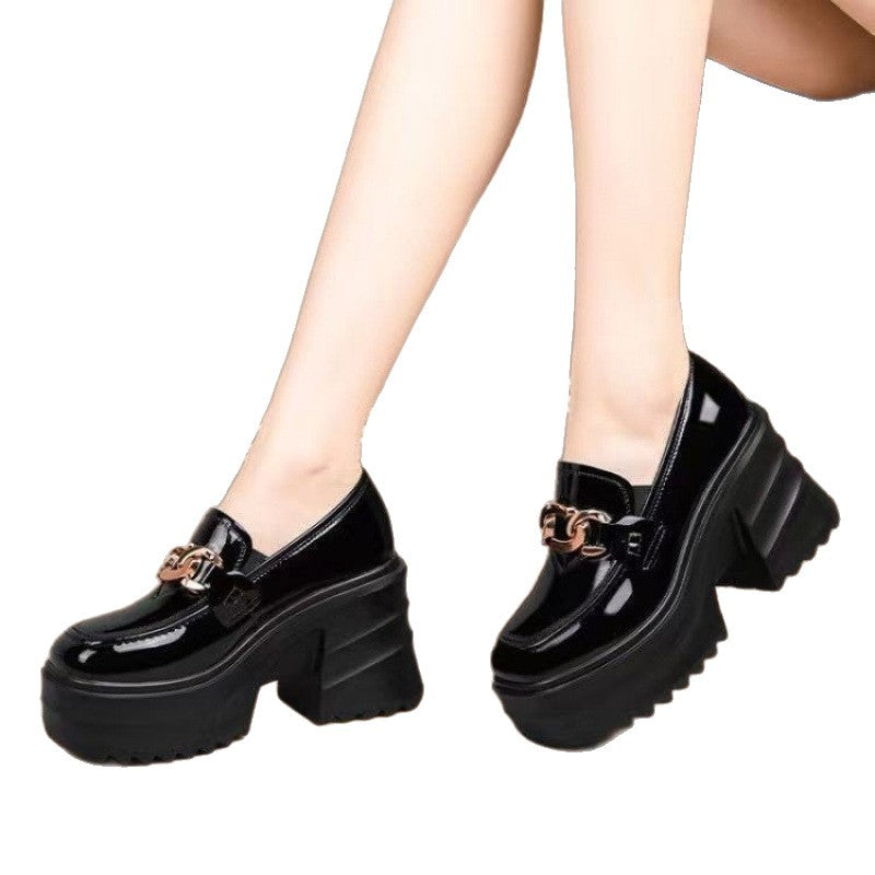 Damen Mules Schuhe Glänzend mit Ketten-DETAIL