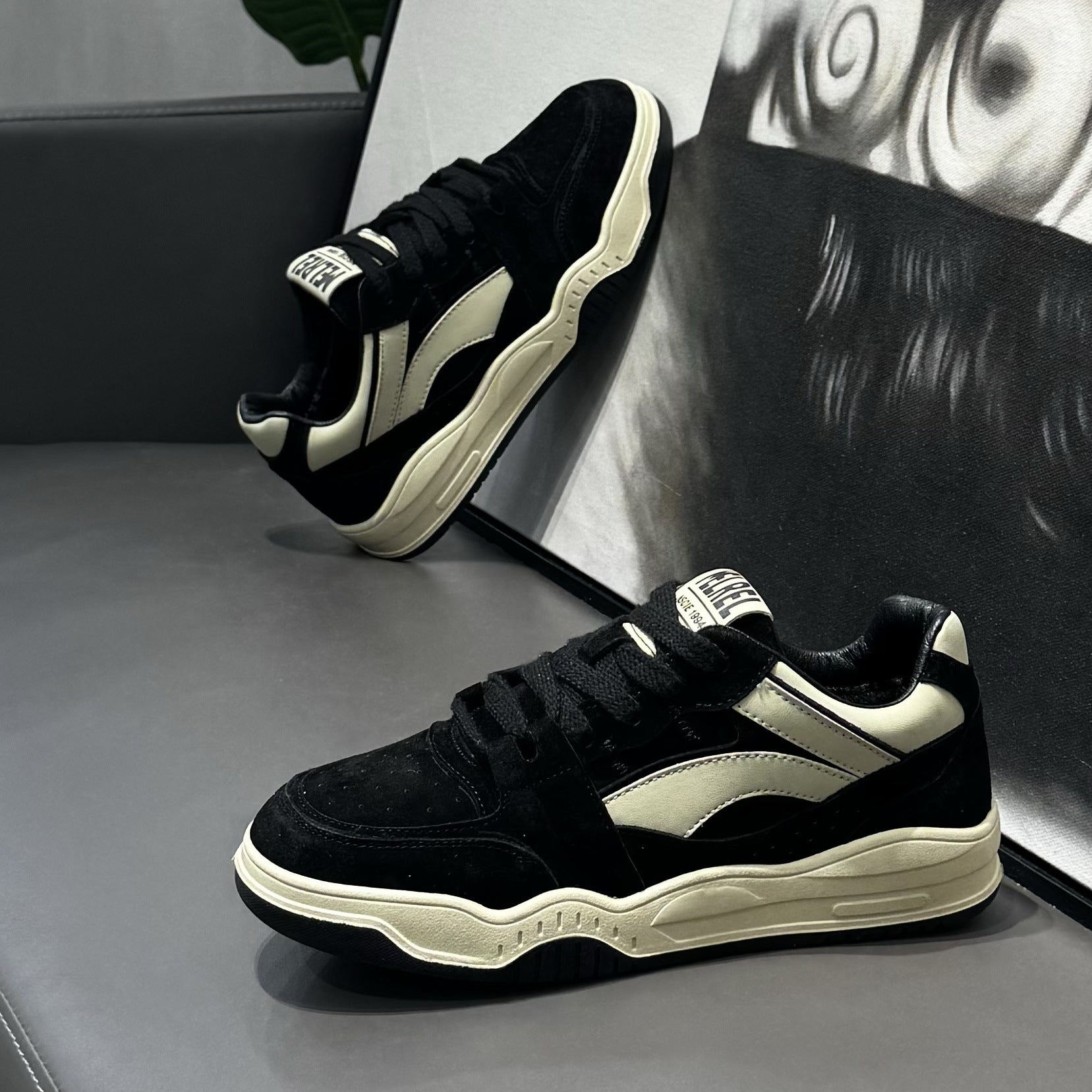 Damen Sneaker Sportlich Wildleder Sohle Dämpfend - BerlinGlamour