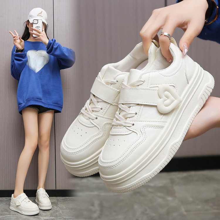 Sneakers Damen Sportlich Herz Applikation Mode Schuhe - BerlinGlamour