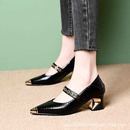 Damen Pumps Hochhackig mit Kettenriemen und Blockabsatz Elegant