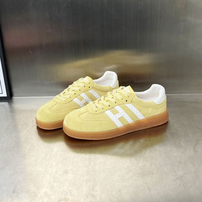 Damen Sneaker Sportlich Veloursleder Sohle Rutschfest - BerlinGlamour