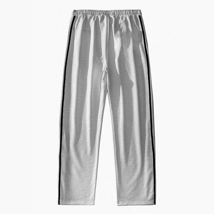 ein Beispiel für einen E-Commerce-Produktitel auf Deutsch: 

**Moderne Sportliche Laufschuhe mit seitlichen Druckknöpfen**

Dieser Titel verwendet Adjektive wie moderne,