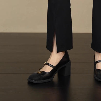Elegante Damen Pumps mit Riemen Schwarz