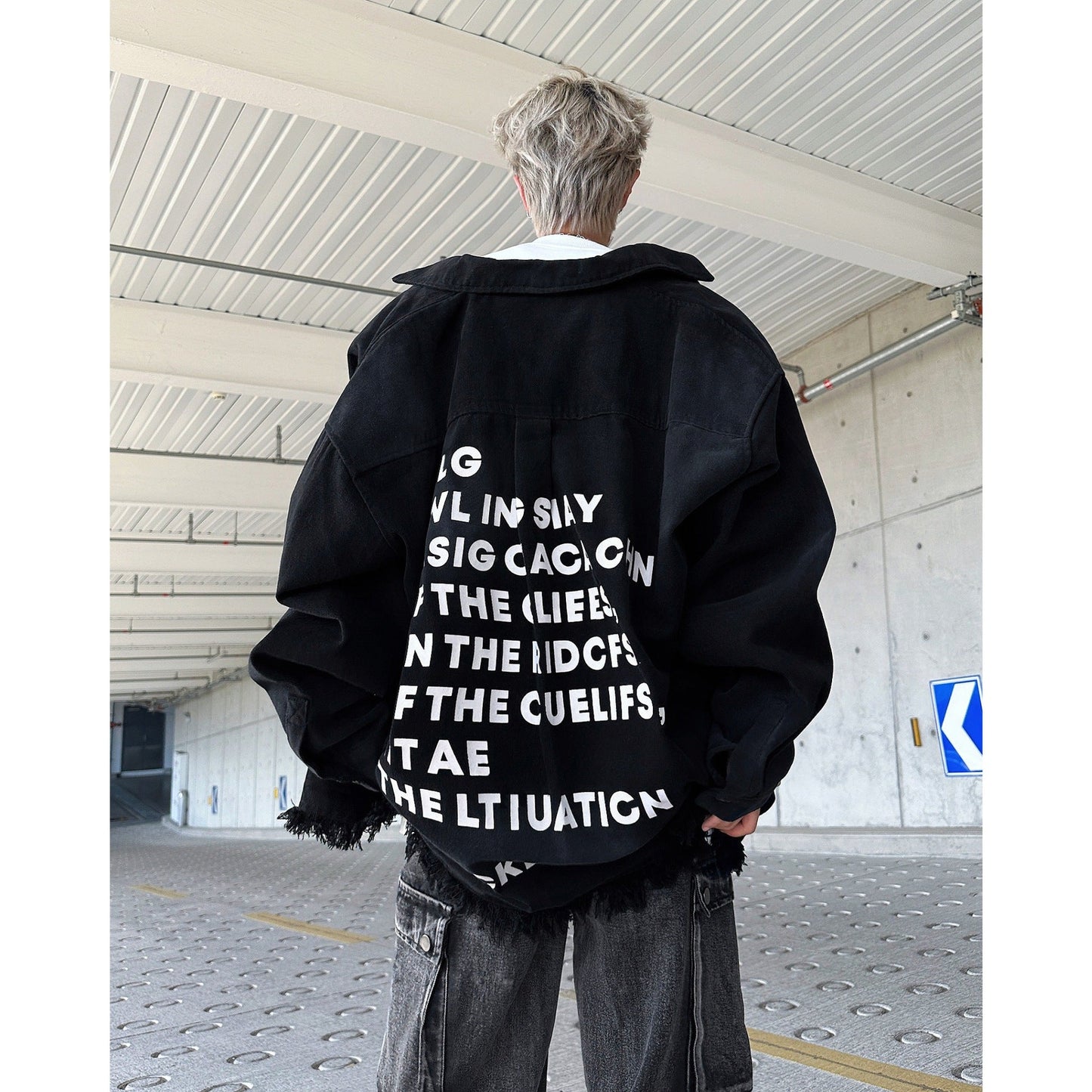 Herren Denimjacke Oversize mit Fransen und Grafik-Print Trendy
