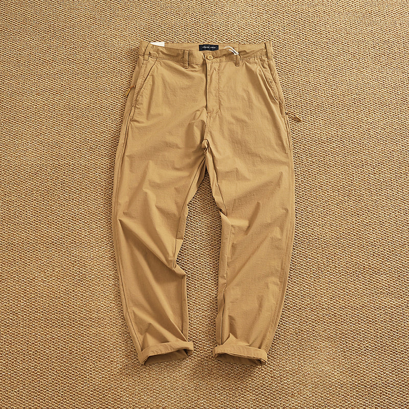 Herren Chino-Hose mit elastischem Bund und praktischen Eingrifftaschen BerlinGlamour ist ein Produkt, das ich gerne in meinem Online-Shop anbieten würde. Der Name Herren Chino-Hose