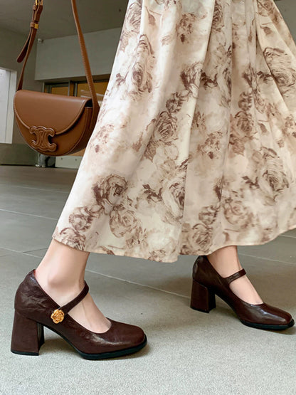 Damen Pumps mit Riemen und Blumen Dekoration Elegant