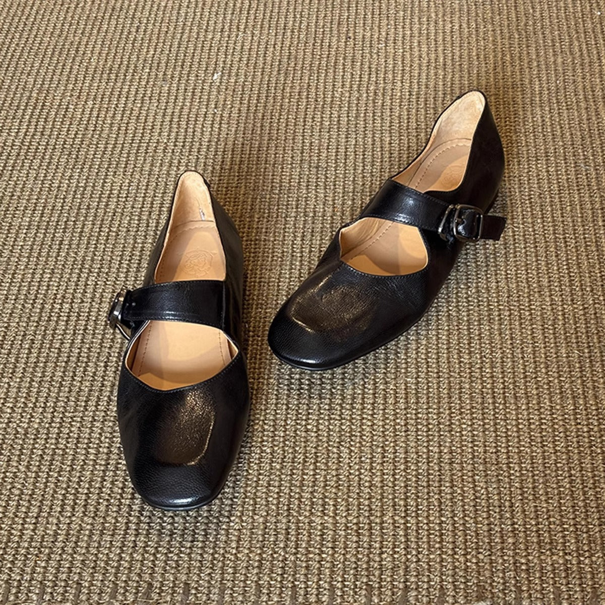Elegante Damen Schuhe mit Riemenverschluss Modern