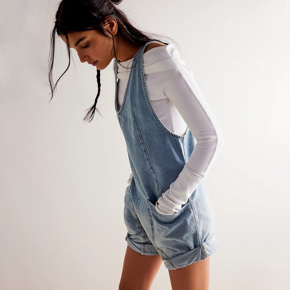 Denim Jumpsuit Shorts mit verstellbarer Träger - BerlinGlamour