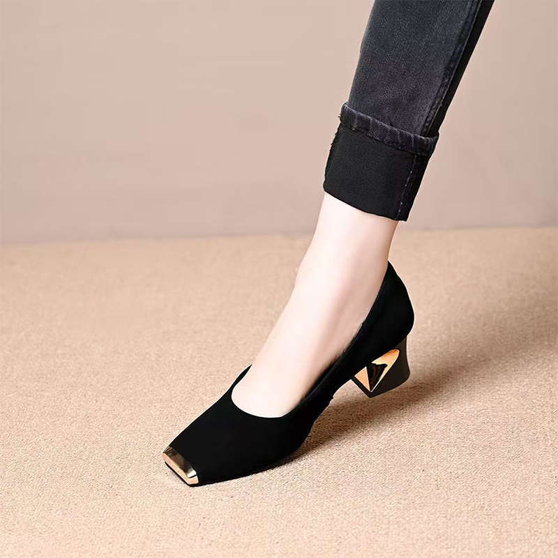 Damen Ballerinas Elegante Glanz Lack Schuhe mit Blockabsatz - BerlinGlamour