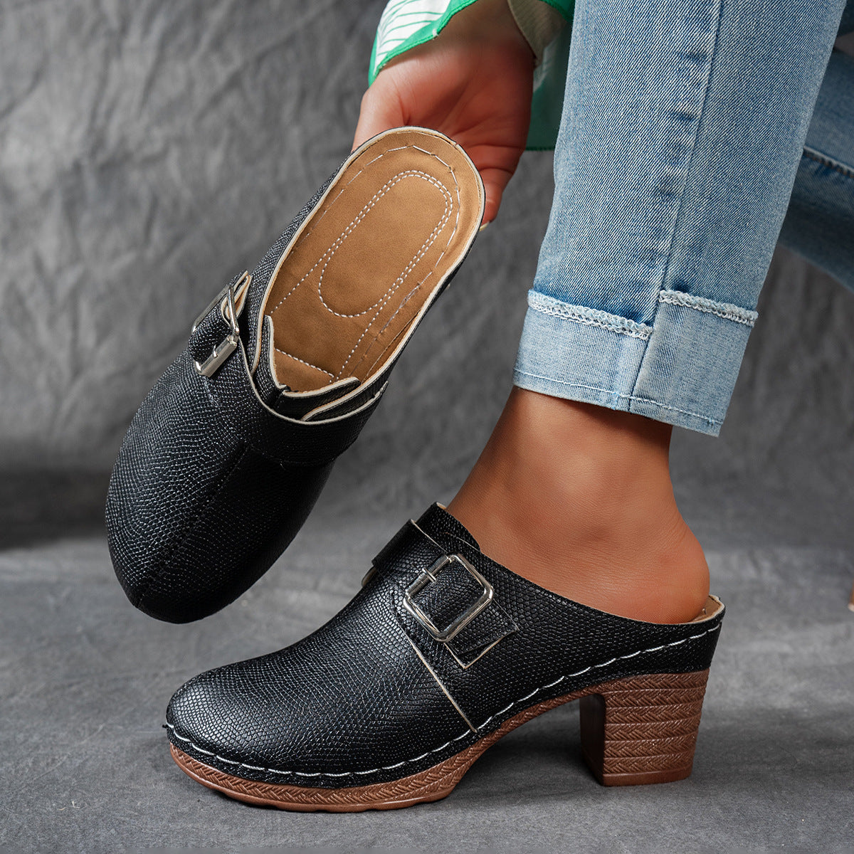 Damen Clogs mit Schnallen-Design und Komfort-Absatz - BerlinGlamour