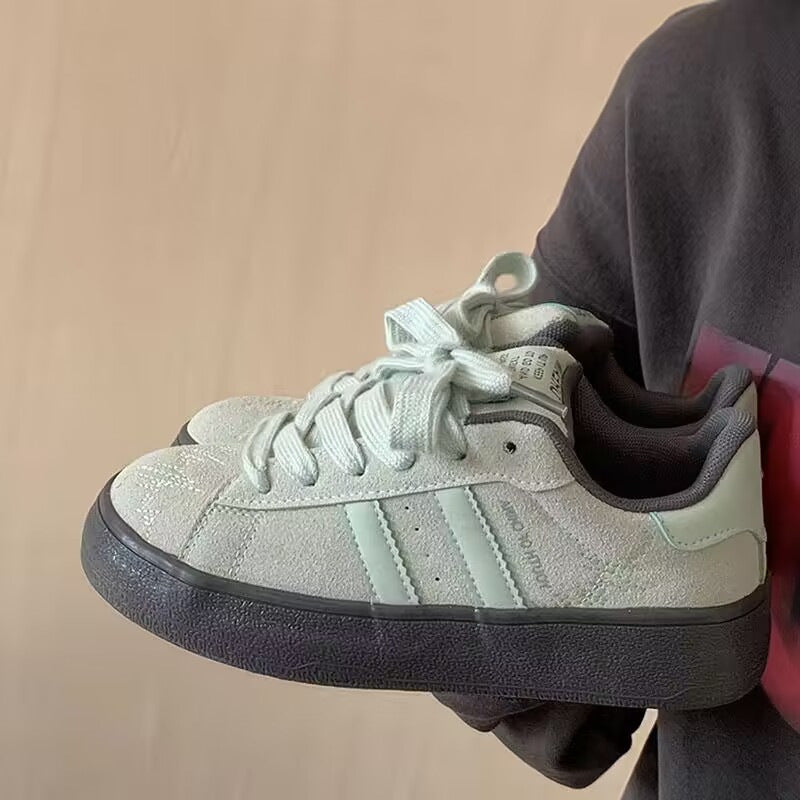 Damen Sneaker atmungsaktiv mit stoßdämpfender Sohle Sportlich - BerlinGlamour
