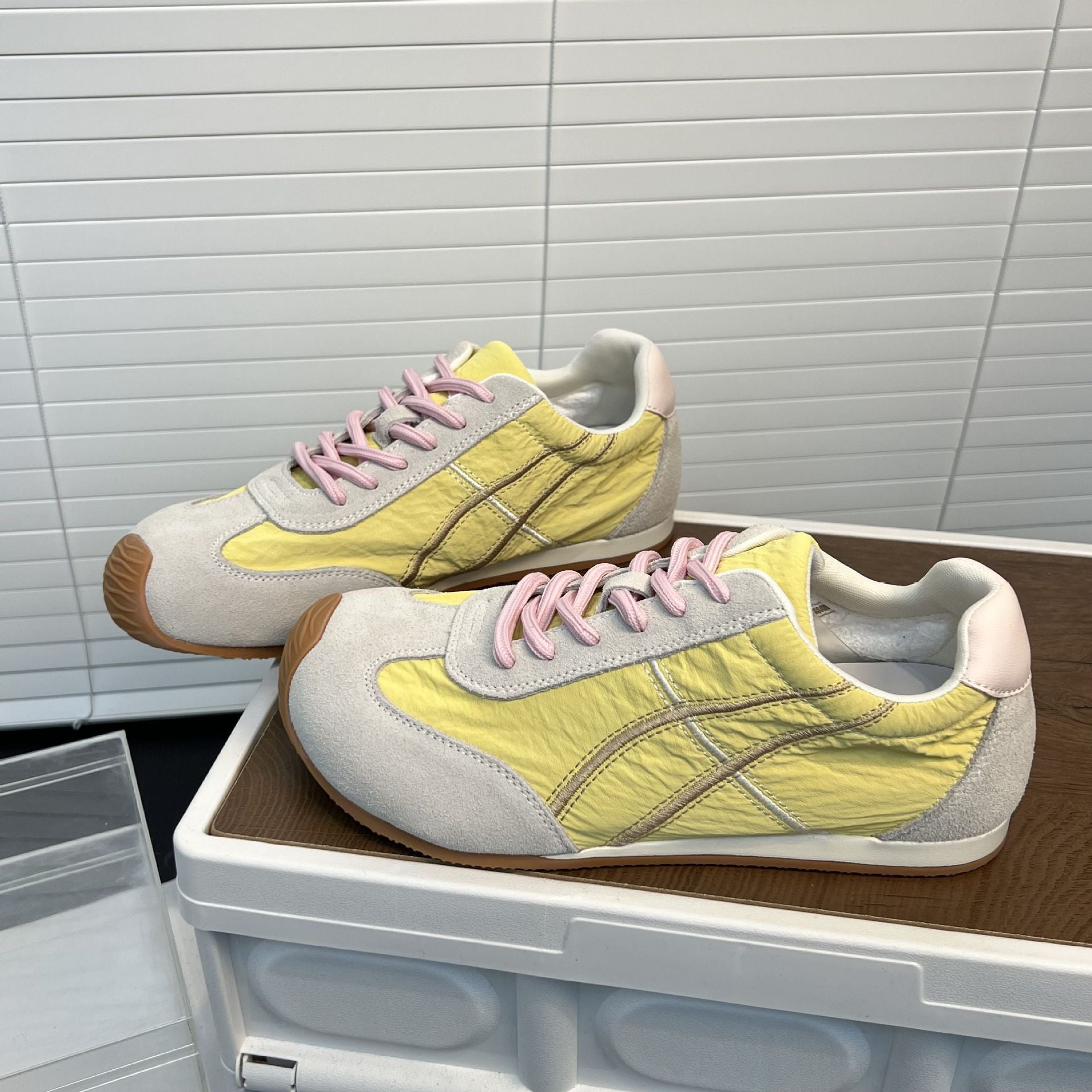 Damen Sneaker Leder atmungsaktiv bequem Sport - BerlinGlamour