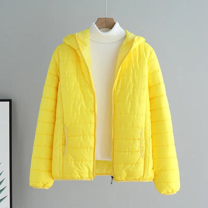 Damen Übergangsjacke Steppjacke Mit Kapuze Modern - BerlinGlamour