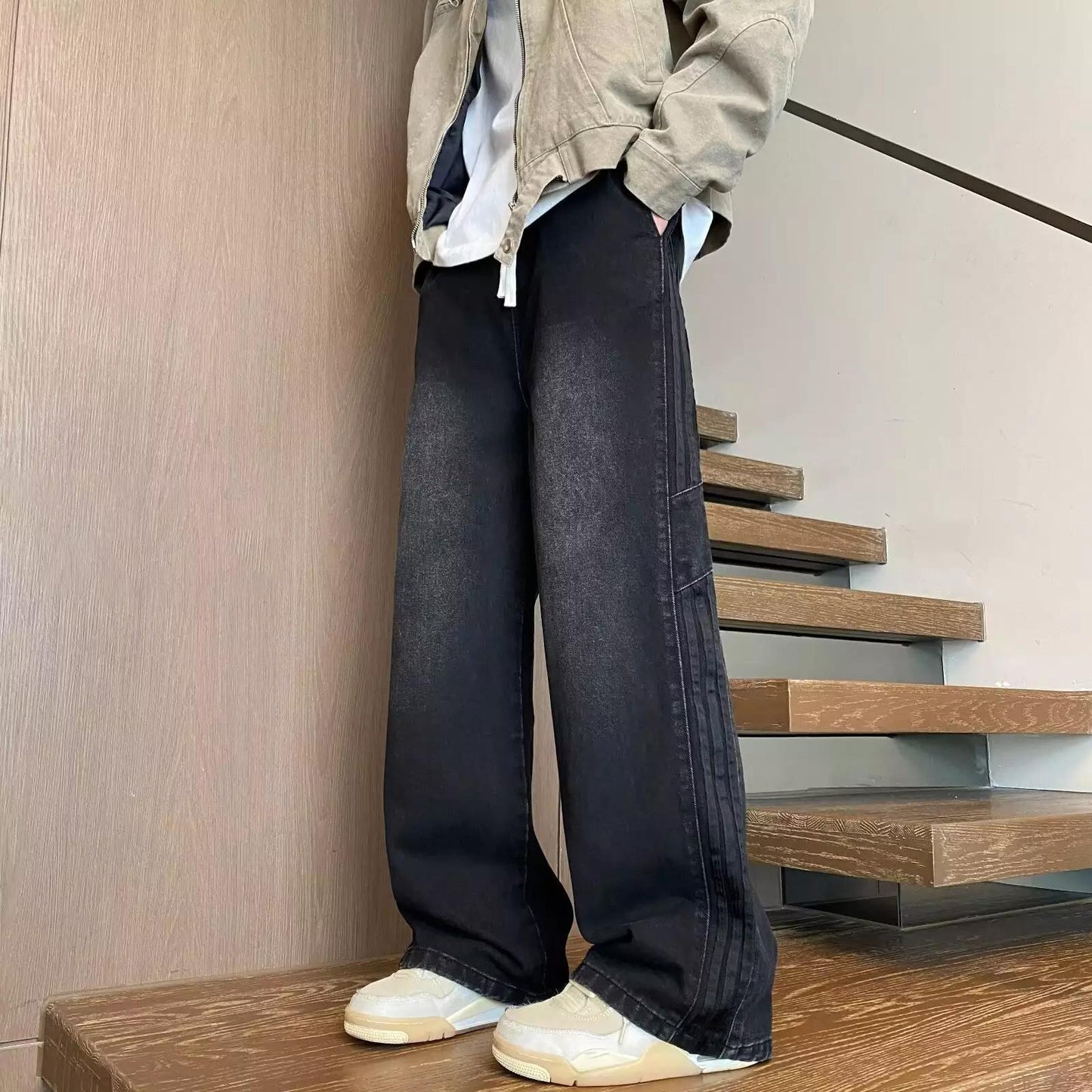 Herren Jeanshose Groß geschnitten mit Streifen und Taschen