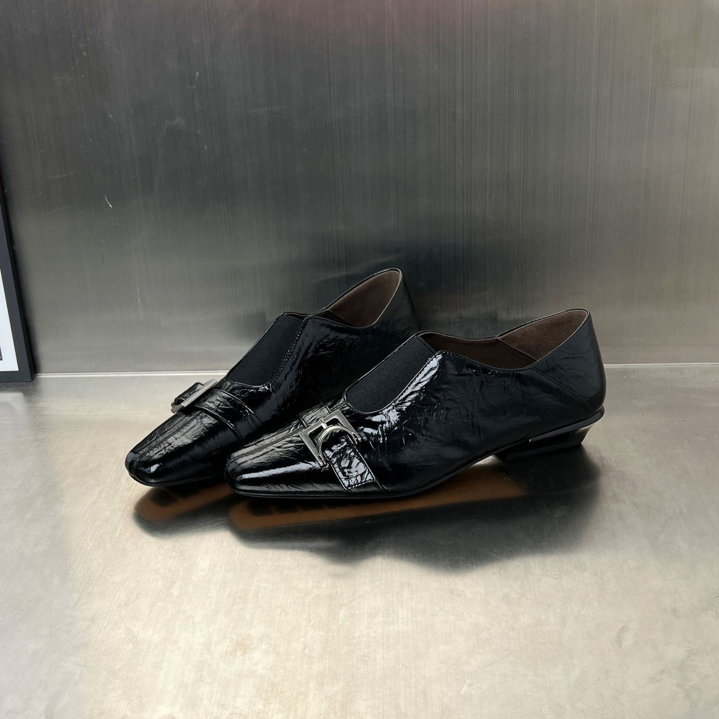 Damen Slipper Elegante mit Schnallenverschluss und Weichem Innenfutter - BerlinGlamour