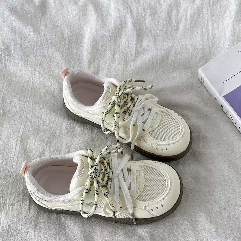 Damen Sneaker Atmungsaktiv mit Dämpfung und Schnürsystem