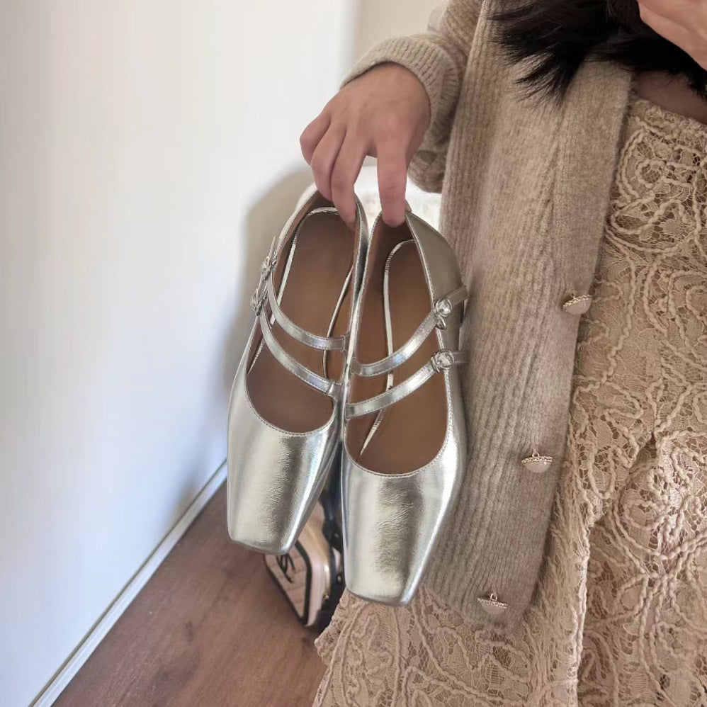 Elegante Damen Ballerinas mit Riemen Glänzend - BerlinGlamour