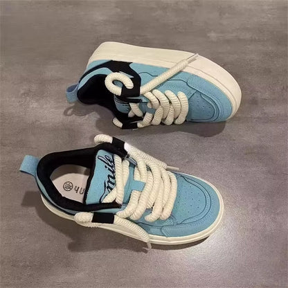 Damen Sneaker Bequem Gepolstert Schnürsystem - BerlinGlamour