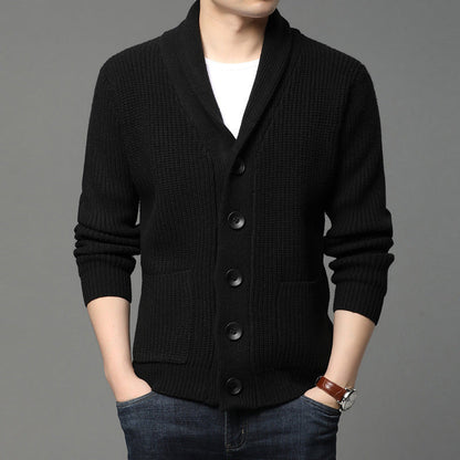 Herren Strickjacke mit praktischen Taschen und geschlossenem Kragen
