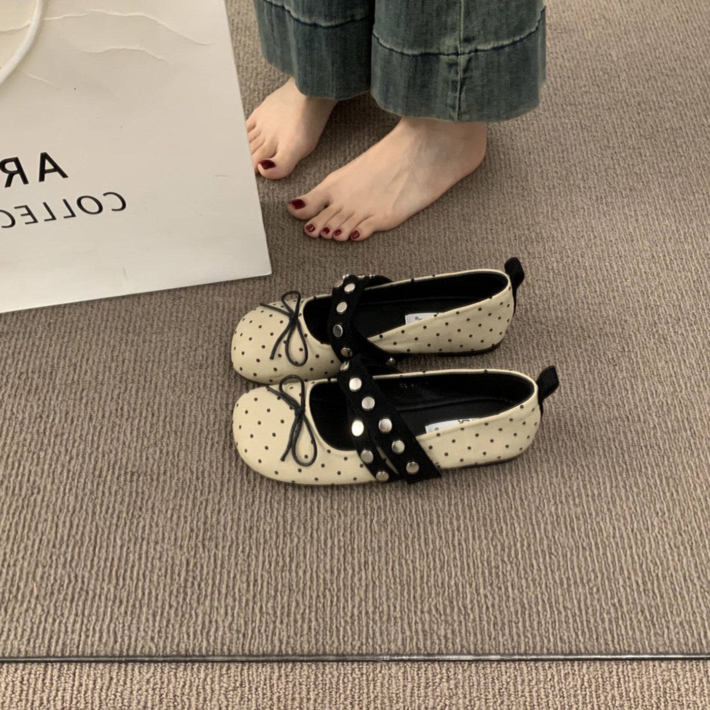 Damen Ballerinas mit Punkten und Schnalle Modern