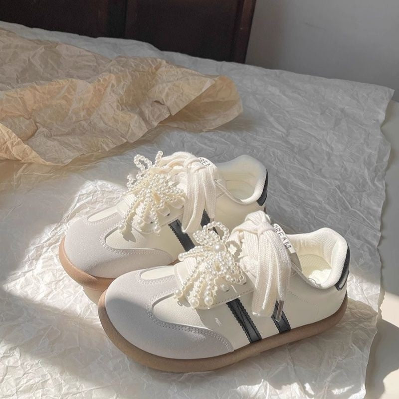 Damen Sneaker mit Perlen Schnürsenkeln Mode Schuhe