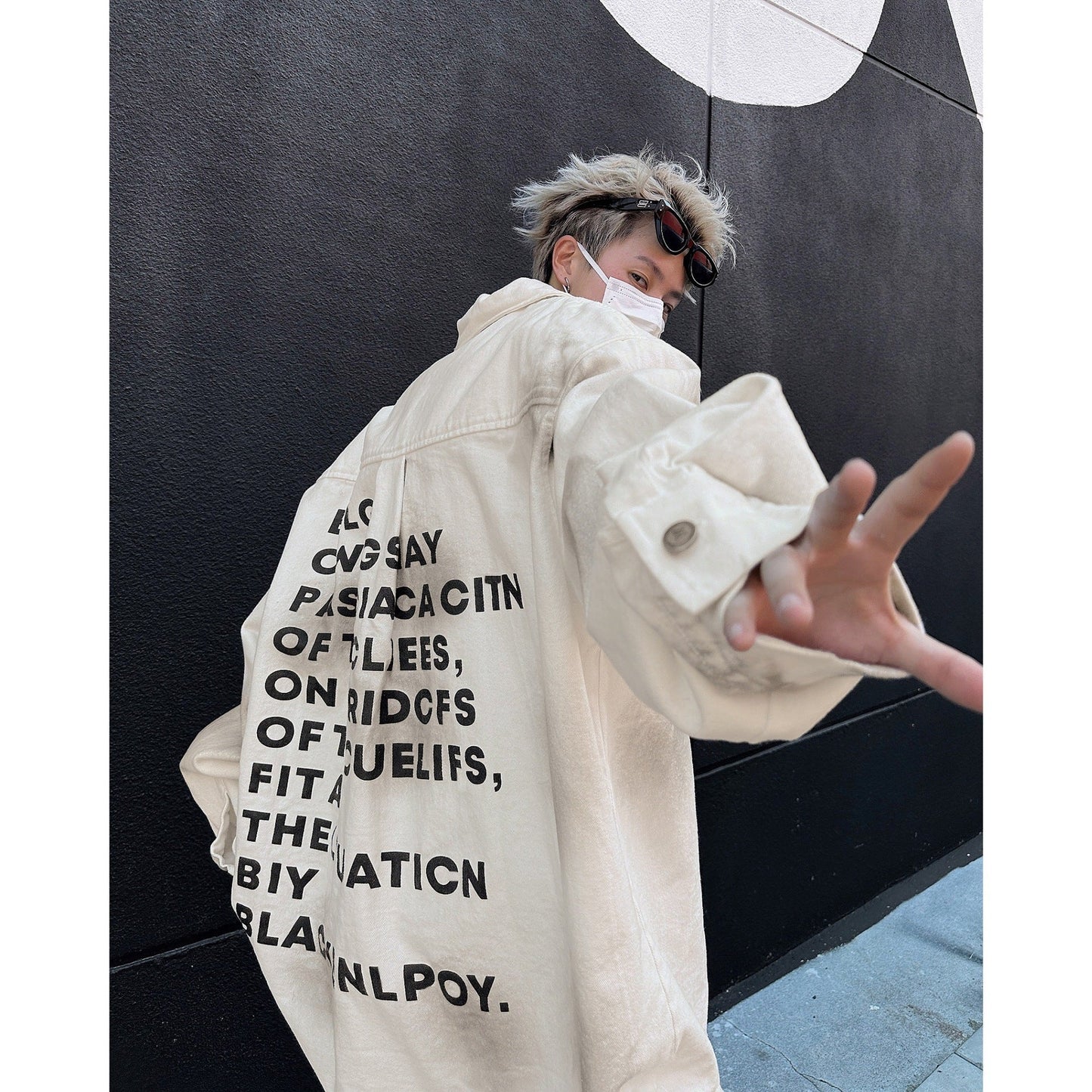 Herren Denimjacke Oversize mit Fransen und Grafik-Print Trendy - BerlinGlamour