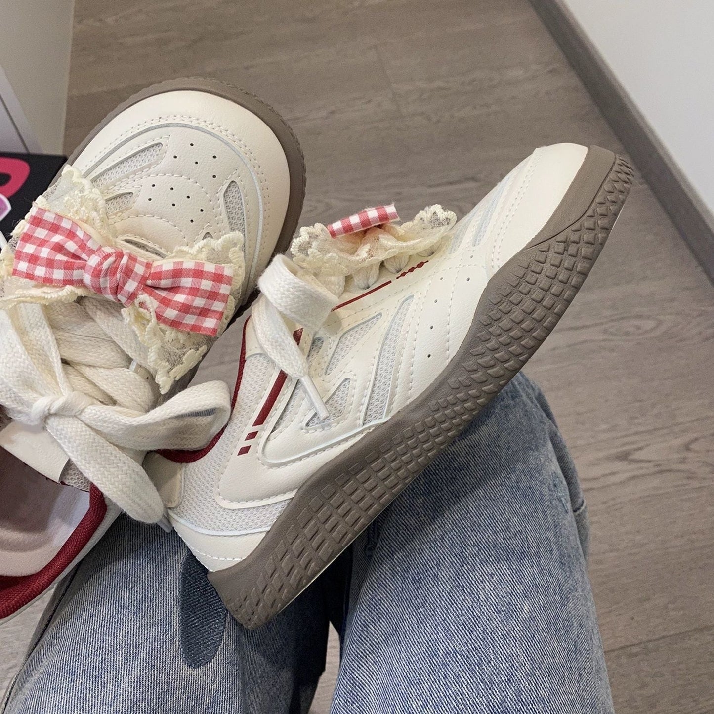 Damen Sneaker mit Blumenapplikationen Atmungsaktiv Trendy