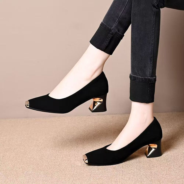 Damen Pumps Hochhackig Elegant mit Metall Detail - BerlinGlamour