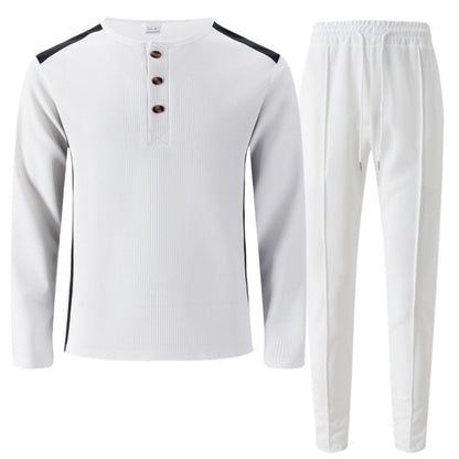 Herren Freizeitanzug mit Henley-Oberteil und Jogginghosen Modern