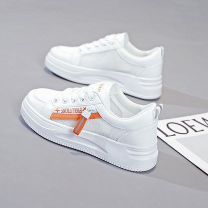 Damen Sneaker mit Schriftzug und dämpfender Sohle BequemSport