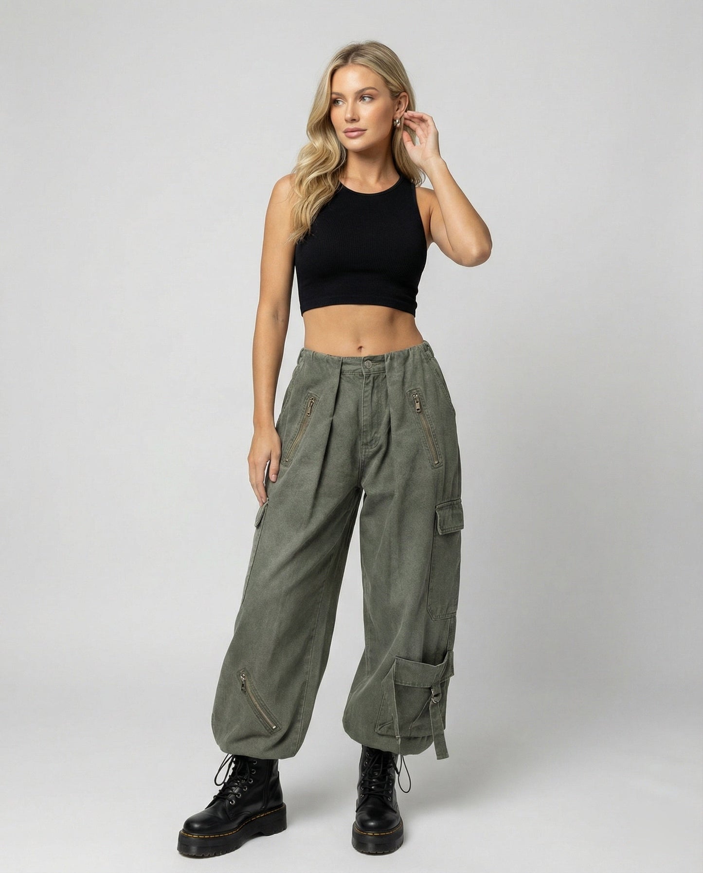 Damen Cargo-Hose Extrabreit mit Reißverschlusstaschen und verstellbaren Bändern