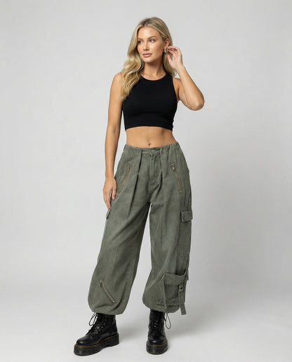 Damen Cargo-Hose Extrabreit mit Reißverschlusstaschen und verstellbaren Bändern