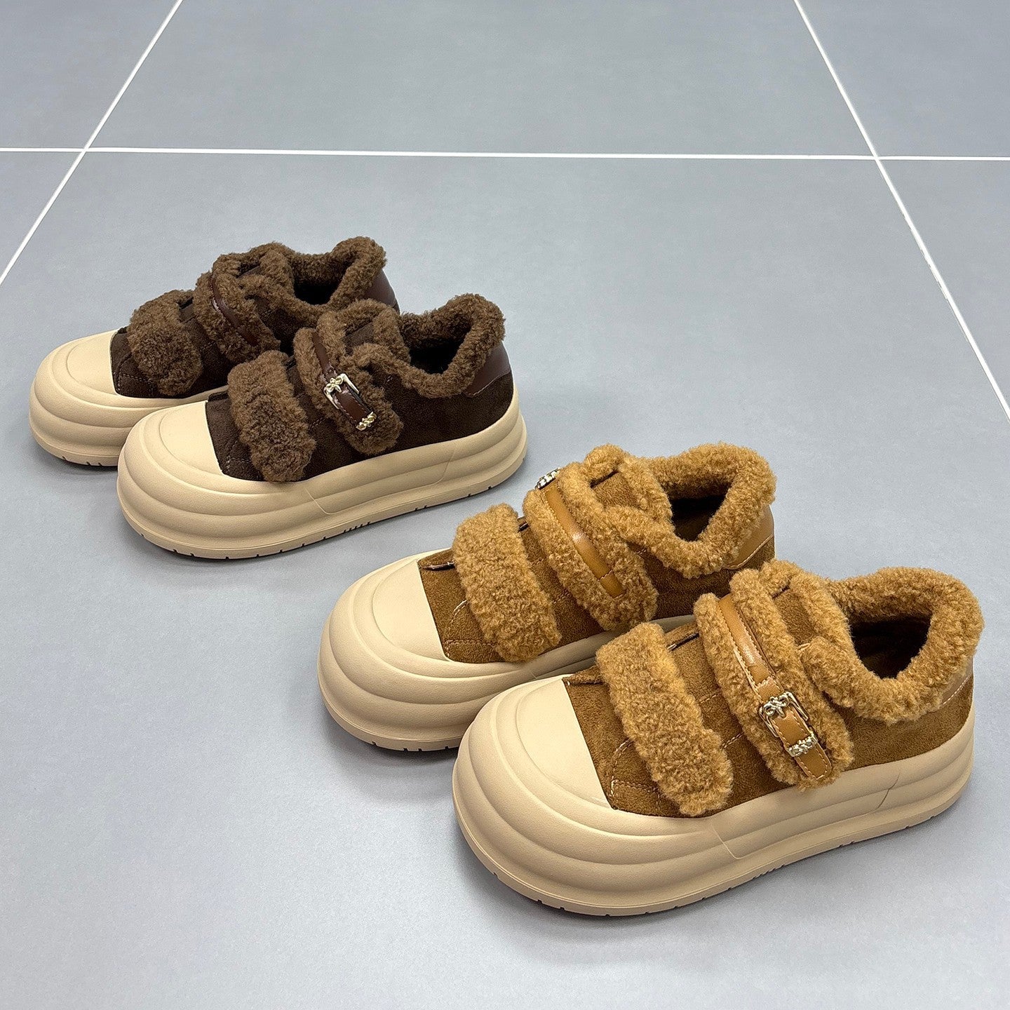 Damen Sneaker Komfortabel Weich Fleece Innensohle Klettverschluss - BerlinGlamour