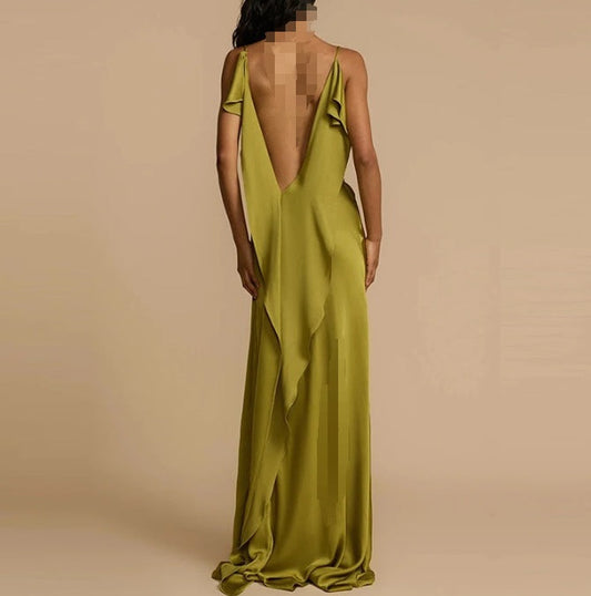 Elegantes Abendkleid mit Rückenausschnitt und Rüschendetail - BerlinGlamour