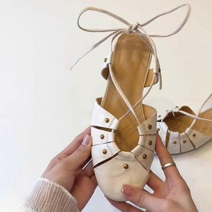 Damen Halbschuhe Schnürmodell Stilvolle Studdedesign Schuhe