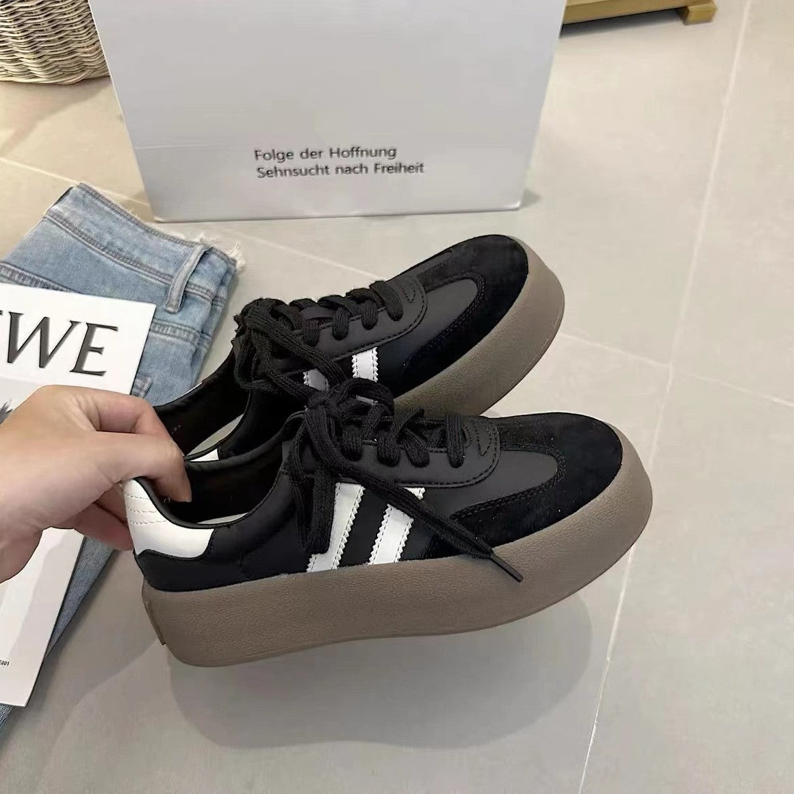 Damen Sneaker Hochmodell mit dicker Sohle und modischem Design - BerlinGlamour