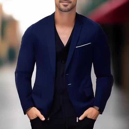 Ein eleganter und stilvoller Blazer mit farblich abgesetztem Revers Berlin-Glamour.