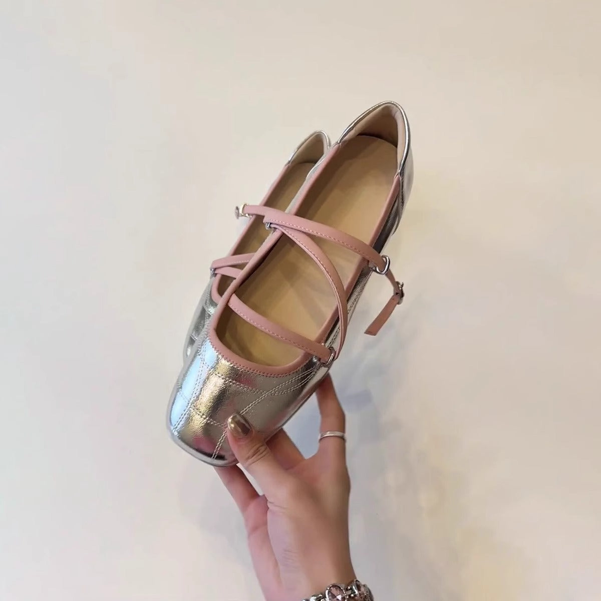 Damen Ballerinas Glänzend Moderne Kreuzriemen Schuhe